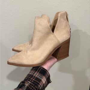 Chic Beige Suede Heeled Boots 8